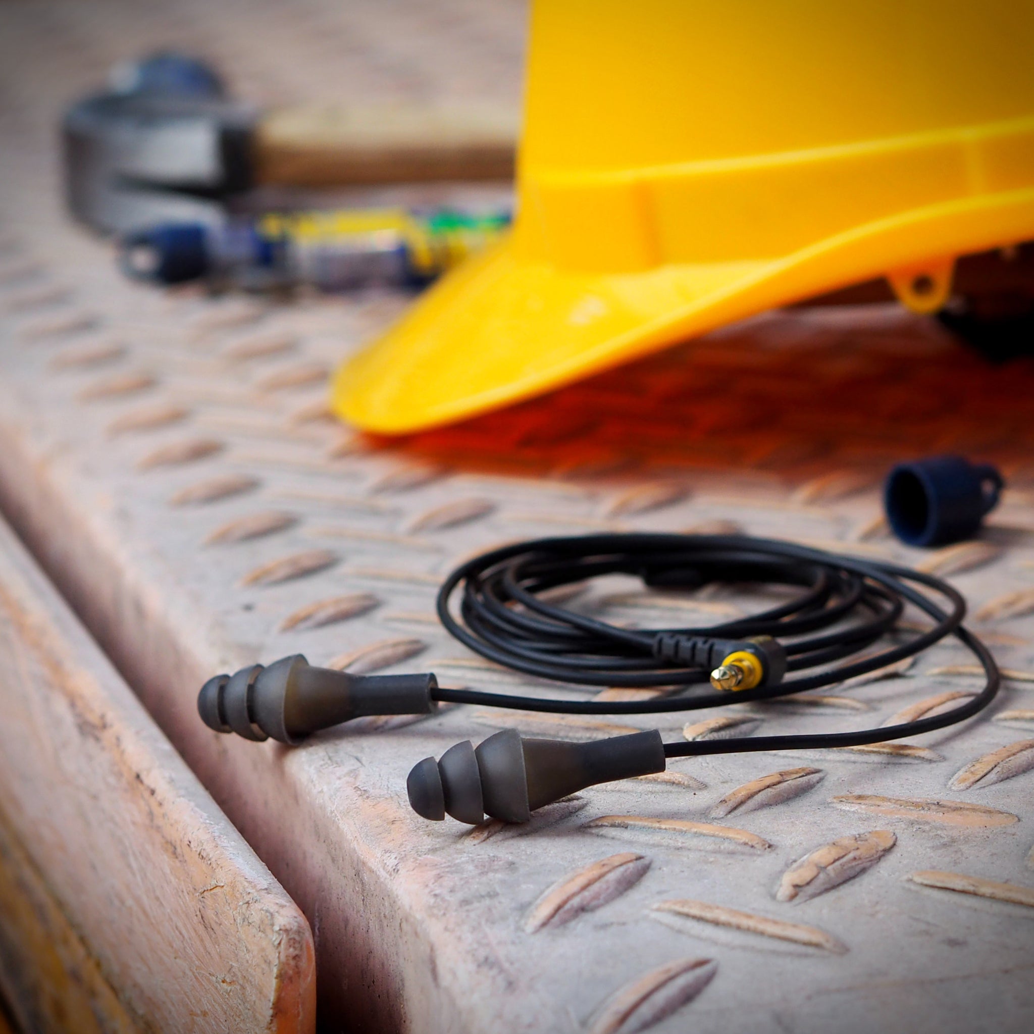 Elgin Ruckus Ruckus Black - OSHA Compliant Noise Canceling Earplug Earbuds
